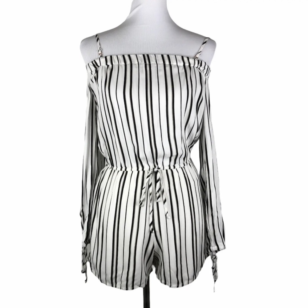 KENDALL & KYLIE Off The Shoulder Romper Sz XS